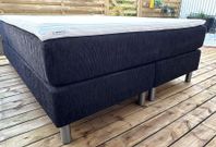 Mio kontinentalsäng som är 180 cm