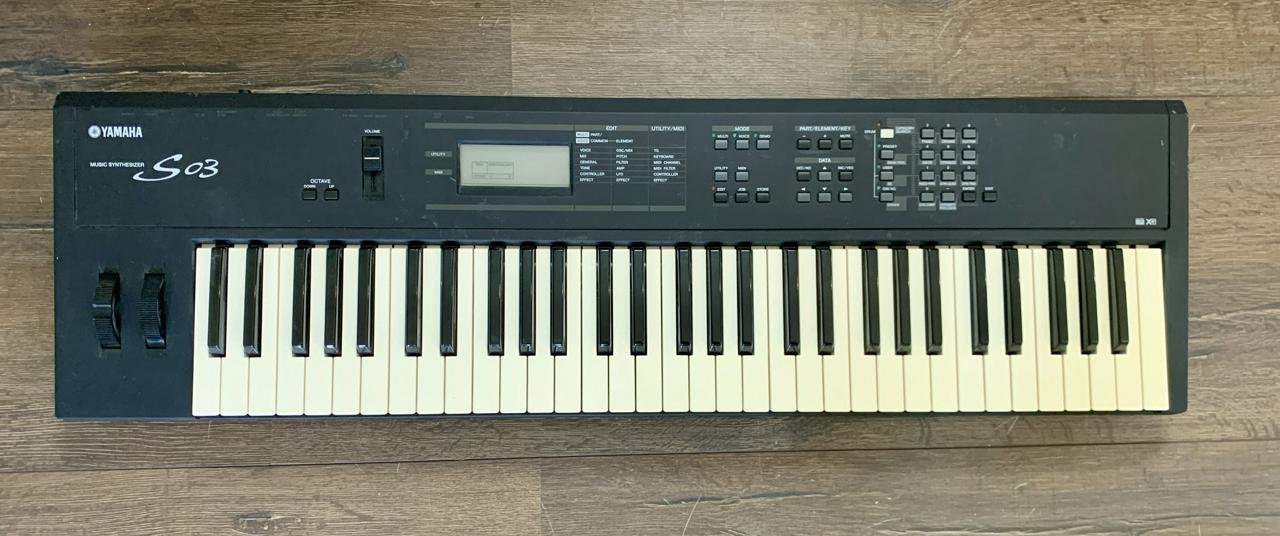 retro synthesizer