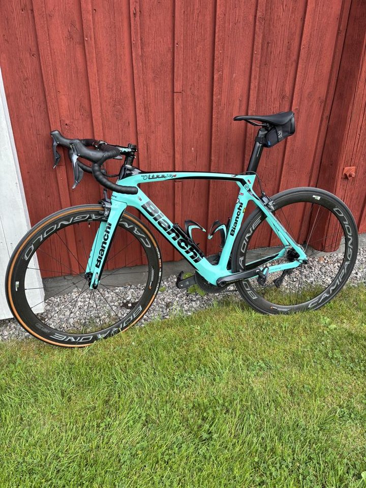 Bianchi Oltre XR4 Di2 och Bor...