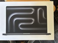 MacBook Pro 16 tum (M4 Pro, 24 GB RAM, 1 TB SSD)+ skyddsskal