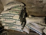 Pellets Derome 35st 8mm 16kg