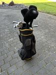 Golfbag med golfklubbor