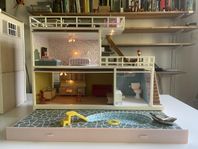 Lundby Stockholm Dockskåp med möbler 