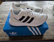 Nya Adidas Swift Run rf