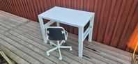 Barnskrivbord + stol