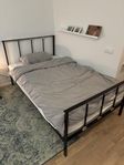 IKEA 120 cm säng med sängram och bäddmadrass