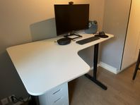 IKEA BEKANT elektriskt höj/sänkbart skrivbord