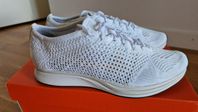 Nike Flyknit Racer sz 43