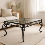Soffbord i smide och glas – elegant design
