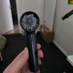  Handhållen Fläkt – Helt Ny med Inbyggt Batteri!
