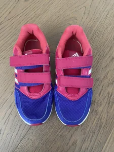 Adidas skor flicka