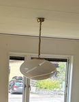 en stor fin design lampa 