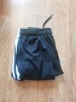 Adidas träningsbyxor strl. M
