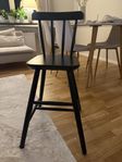 juniorstol barnstol Agam från IKEA i svart 