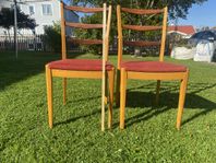3 fina trästolar