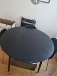 köksbord och 4 stolar 