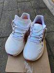 Nike Ultrafly strl 44.5 i nyskick 