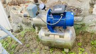 vattenpump till brunnen 
