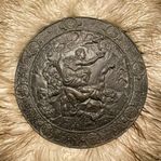 Antik Sköld - Lokes straff - Gjutjärn - Fornnordisk stil