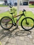 Trek Marlin 5 Mountainbike 27,5 tum.