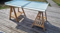 Skrivbord med glasskiva 