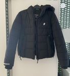 Superdry vinterjacka stl small - nästan oanvänd 