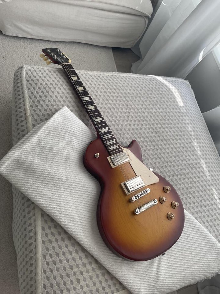 Gibson Les Paul Tribute