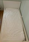 Säng 90*200 + tv 
