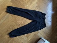 Svarta Warp byxor storlek 158/164 