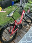 Röd barncykel 20 tum