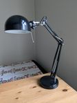Praktisk skrivbordslampa