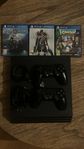 PS4, 2 handkontroller och 4 spel