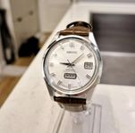 Servad vintage Seiko Seikomatic Automatic- 37mm