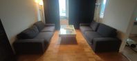 2 soffor en divan ett soffbord 