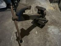 Skruvstäd, öppning ca 25 cm