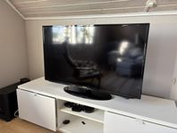 Samsung 46” LED TV