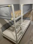 Vital IKEA våningssäng till barn