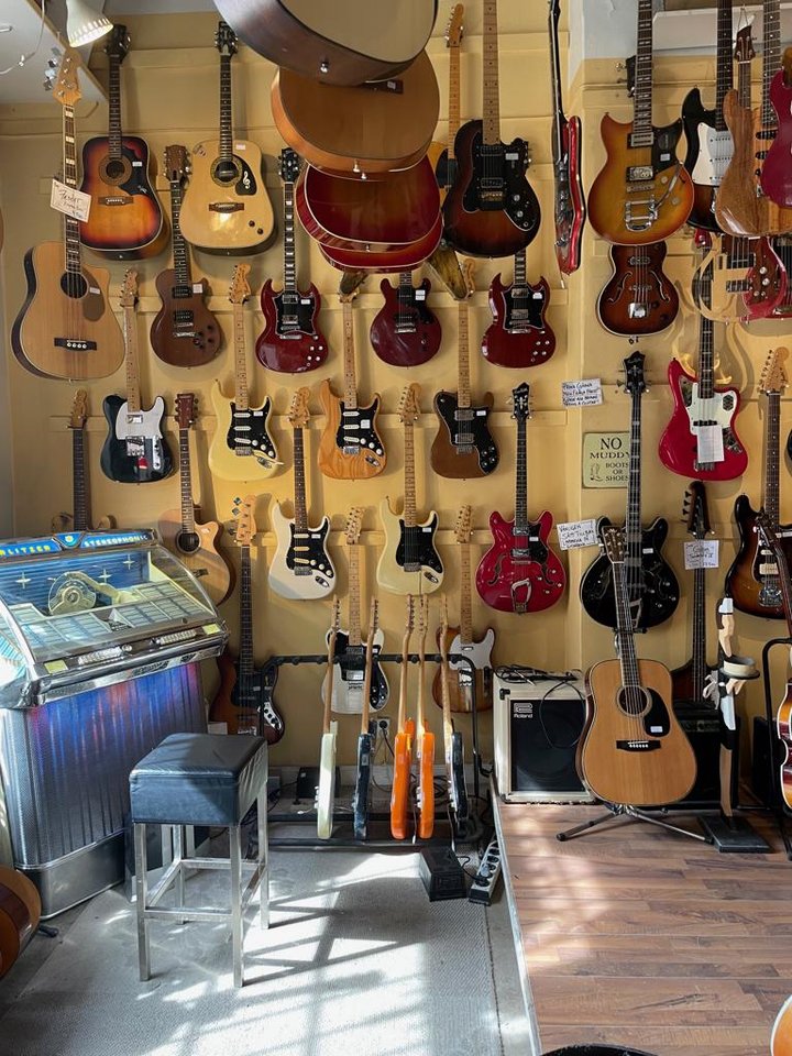 STOCKHOLMS VINTAGE GUITAR & S...