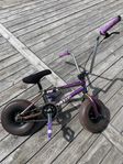 Wildcat Mini-BMX med broms.