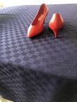 NY OANVÄNDA RÖDA PUMPS 6cm KLACK,  stl.  5.5 (38)