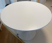 Köksbord Docksta (IKEA) i fint skick