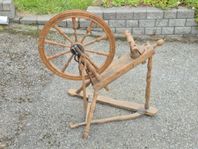 Antik spinnrock, skadad