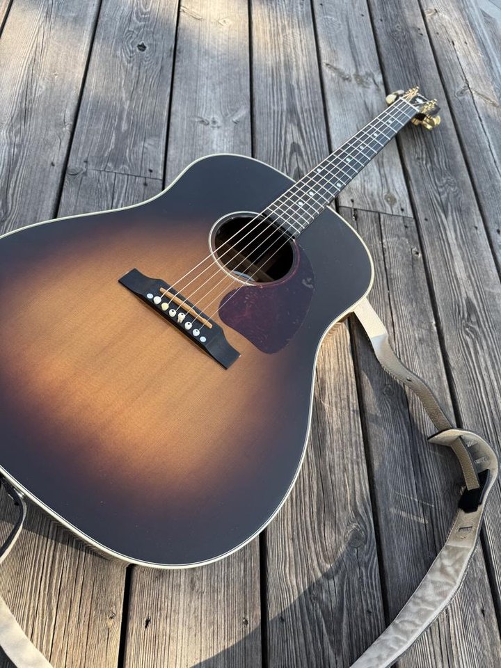 Gibson J-45 Made in USA -08
