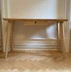 Skrivbord Lisabo från Ikea 