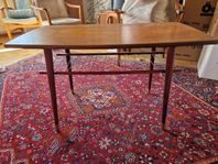 Soffbord i teak