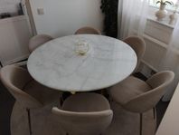matbord i marmor med mässing ben och 6 stolar