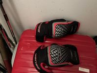 Hockeyutrustning och klubbor