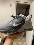 Nike Air Max Alpha Trainer 5 M - Black/Dark Smoke Grey ST 45