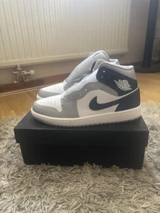 Nike Air Jordan 1