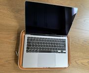 MacBook Air M1 512 GB + Läderfodral + Iphone 12 64 GB